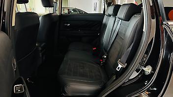 2015 Mitsubishi Outlander  G Navi Package