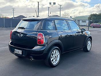 2012 Mini Cooper Crossover 