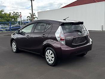 2014 Toyota Aqua Push Start, Heated Seats, Low kms