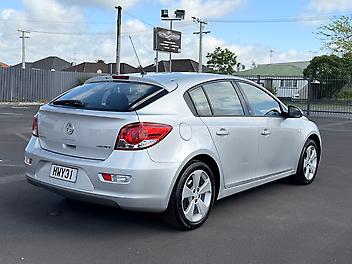 2015 Holden Cruze Equipe 1.8AT with Low kms!!