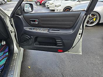 2000 Toyota Altezza