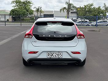 2013 Volvo V40 T4 Cruise, Rear Park Sensors, Push Start *Low kms*