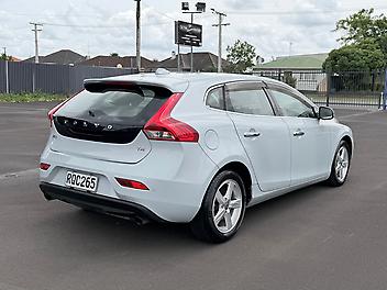 2013 Volvo V40 T4 Cruise, Rear Park Sensors, Push Start *Low kms*
