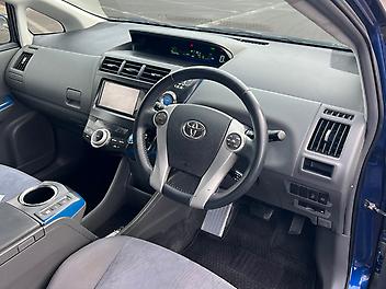 2012 Toyota Prius S Alpha Hybrid **Low kms**