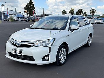 2014 Toyota Corolla Fielder Hybrid *Push Start*Heated Seats*Low kms*