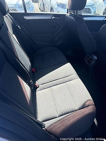 2013 Volkswagen Golf 1.2 Tsi Bluetooth, Rev Camera, Low kms