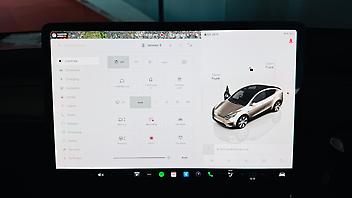2022 Tesla Model Y REAR WHEEL DRIVE 60K