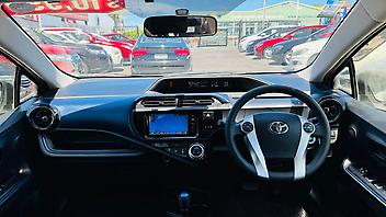 2015 Toyota Aqua HYBRID/PUSH START