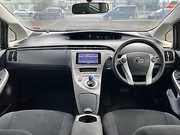 2015 Toyota Prius New Tyres & Service , NZ 1 Owner, Fuel Saver