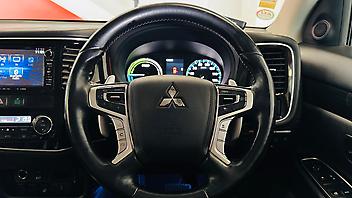 2015 Mitsubishi Outlander  G Navi Package
