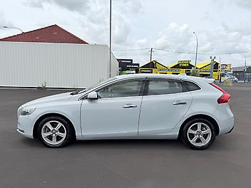 2013 Volvo V40 T4 Cruise, Rear Park Sensors, Push Start *Low kms*