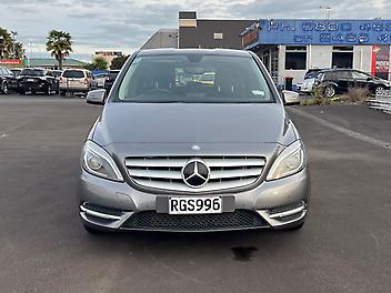 2012 Mercedes-benz B 180 CGI **Electric+Memory Seats*Parking Sensors*Bluetooth**