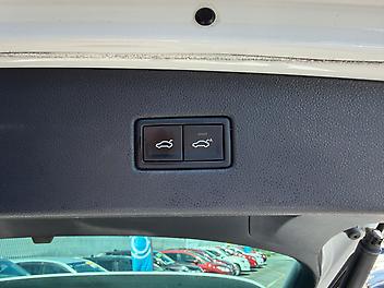 2017 Volkswagen Tiguan R-Line .. Fully loaded 