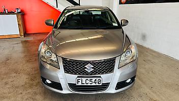 2010 Suzuki Kizashi LTDC 2.4 4DR 