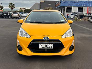 2015 Toyota Aqua S Hybrid **Push Start*Bluetooth*Rev Camera**