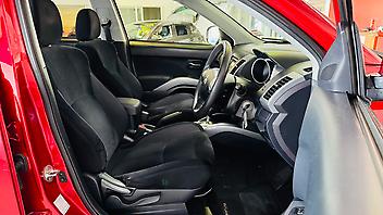 2012 Mitsubishi Outlander 2.0 2WD LS 7 Seater