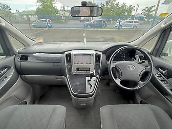 2006 Toyota Alphard 8 Seater family van  
