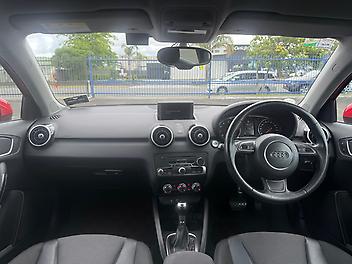 2013 Audi A1 Two-Tone / 1400cc TFSI SportBack