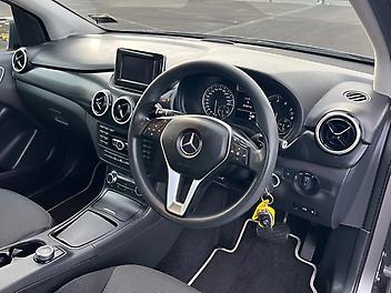 2012 Mercedes-benz B 180 CGI **Electric+Memory Seats*Parking Sensors*Bluetooth**