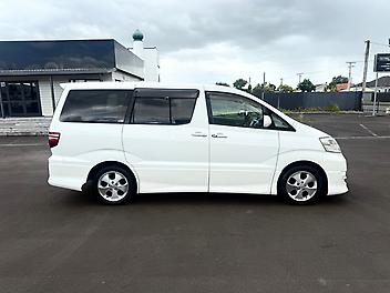 2006 Toyota Alphard 8 Seater family van  