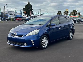 2012 Toyota Prius S Alpha Hybrid **Low kms**