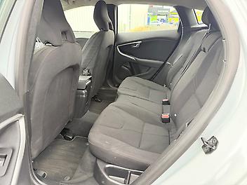 2013 Volvo V40 T4 Cruise, Rear Park Sensors, Push Start *Low kms*
