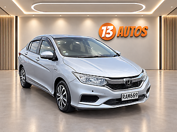 2018 Honda Grace Hybrid with Honda Sensing Suite, 1NZ Owner