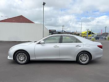 2013 Toyota Mark-x 2.5L V6 Facelift with Push Start, BT, Rev Camera