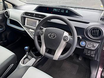2014 Toyota Aqua Push Start, Heated Seats, Low kms