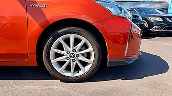 2017 Toyota Prius ALPHA