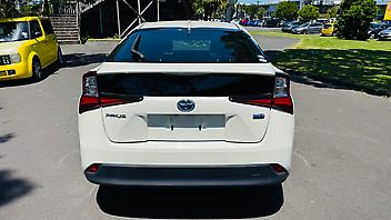 2019 Toyota Prius HYBRID