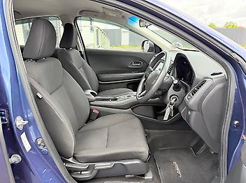 2017 Honda Hr-v S 1.8P with Cruise, Bluetooth, Rev Camera