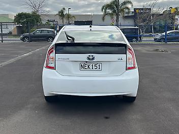 2015 Toyota Prius New Tyres & Service , NZ 1 Owner, Fuel Saver