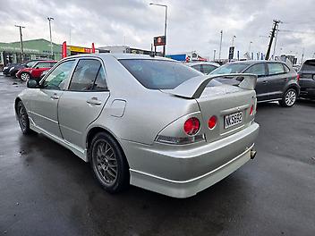 2000 Toyota Altezza