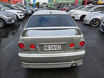 2000 Toyota Altezza