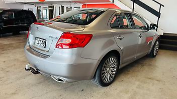 2010 Suzuki Kizashi LTDC 2.4 4DR 