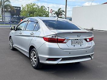 2018 Honda Grace Hybrid with Honda Sensing Suite, 1NZ Owner