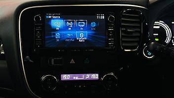 2015 Mitsubishi Outlander  G Navi Package