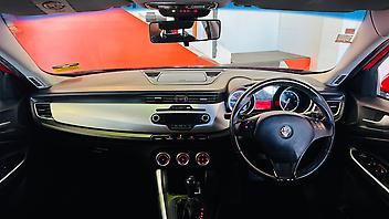 2013 Alfa Romeo Giulietta