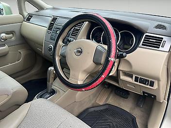 2005 Nissan TIIDA