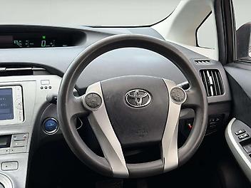 2013 Toyota Prius HYBRID SNERGY DRIVE