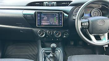 2016 Toyota Hilux SR TD DC 2.8D/4WD/6M