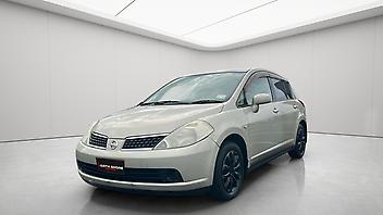 2005 Nissan TIIDA
