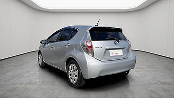 2012 Toyota Aqua HYBRID