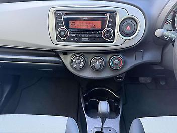 2013 Toyota Yaris YR 1.3P HATCH5 4A