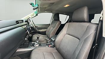 2016 Toyota Hilux SR TD DC 2.8D/4WD/6M