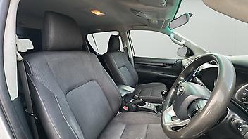 2016 Toyota Hilux SR TD DC 2.8D/4WD/6M