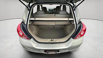 2005 Nissan TIIDA